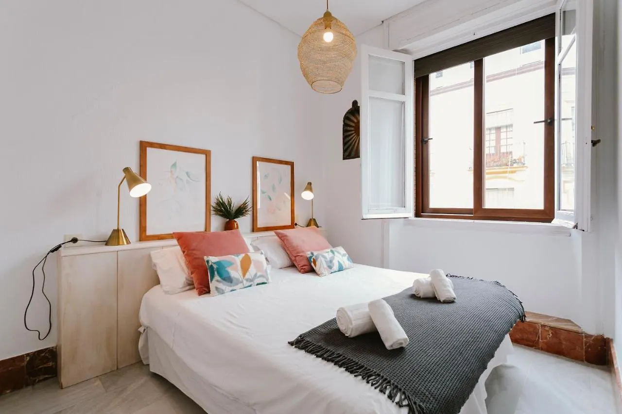 דירות סביליה Bright And Cozy-1Bd 1Bth & 2Bd 1Bth- La Giralda